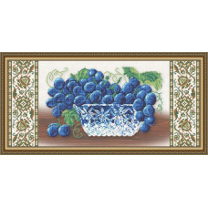 Cristal. Grapes on beige