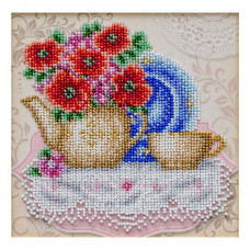 Porcelain with poppies
